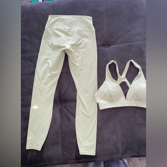 Alo Yoga Leggings & Bra set XS/SM - Picture 11 of 12